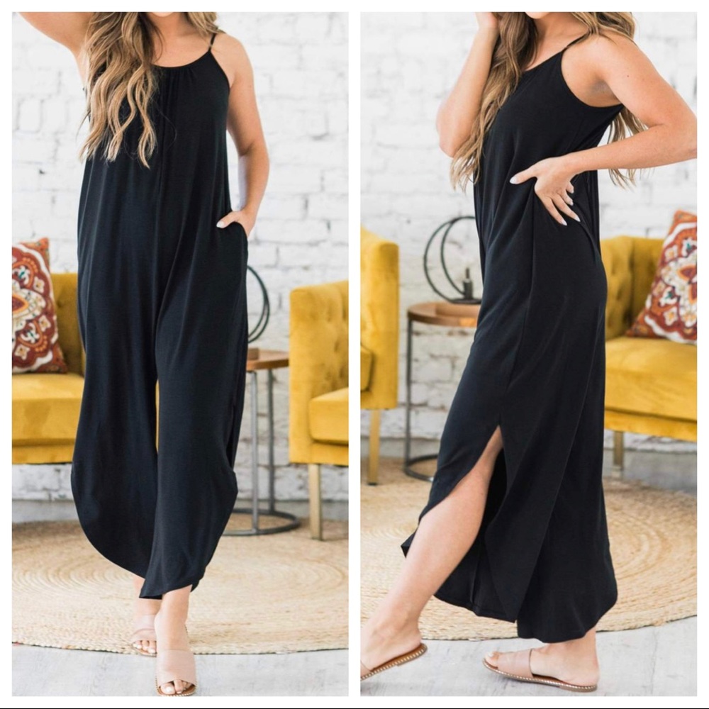 Chic Tank jumpsuit with side slits - Picture 2 of 3